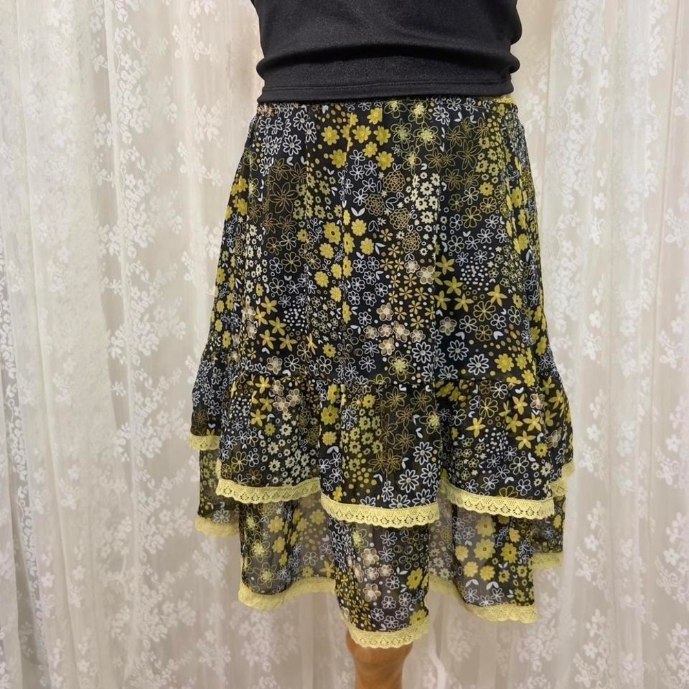Black & Yellow Tiered Floral Mini Skirt Lace Trim Womens Large Whimsigoth Fairy - Picture 4 of 7